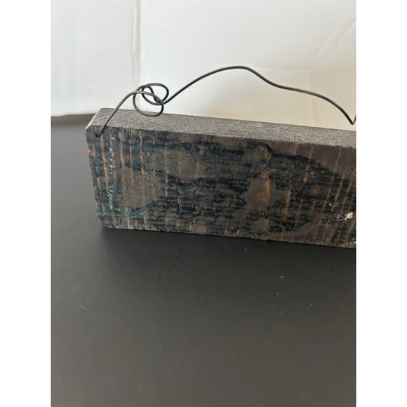 Wooden Snowman Sign With Wire Hanger & "Friends Are Forever" Message Christmas - Picture 6 of 7